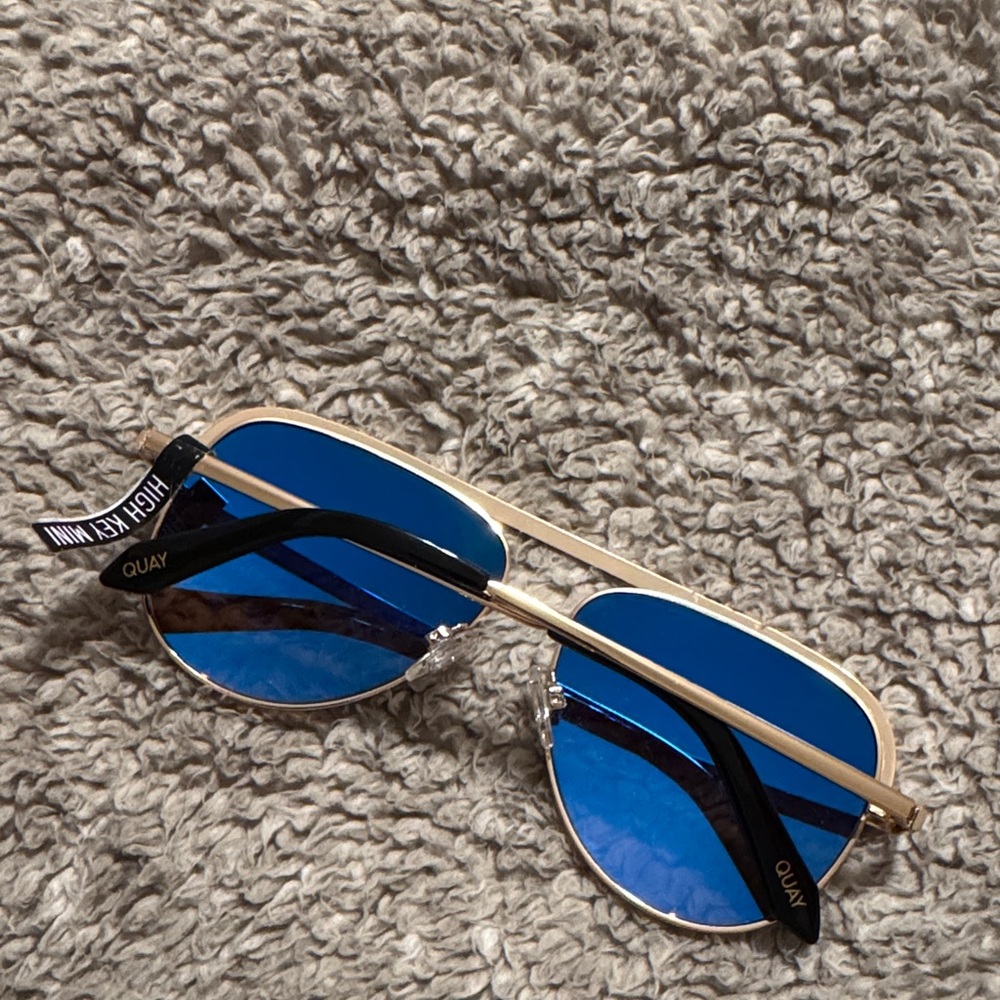 Quay Australia Gold Frame Sunglasses with Gradient Lenses - Picture 3 of 3